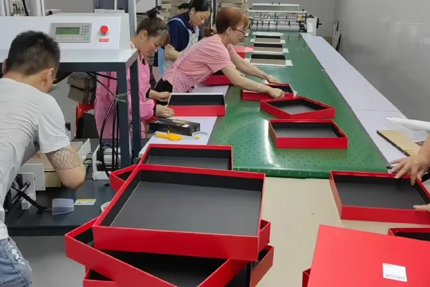 Manufacturer of Luxury Gift Boxes Manufacturer of Luxury Gift Boxes