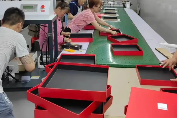 Custom packaging boxes for premium retail products